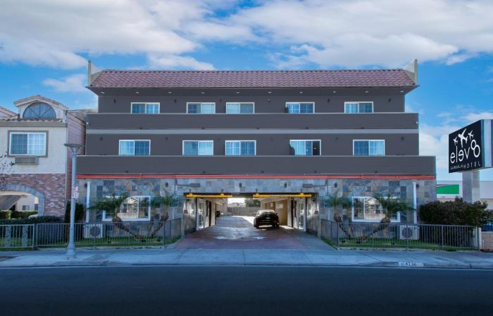 Elev8 hotel Los Angeles, LAX
