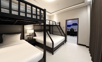 1+2 E-Sports Hotel
