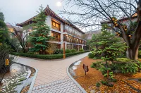 禧漫Hope·百年古皁樹·靜奢香居設計師飯店(大唐不夜城大雁塔店) 巧克巧蔻·巧克力博物館(西安大唐不夜城館)附近的飯店