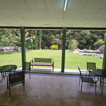 Blue Robin Homestay. Отели рядом с достопримечательностью «Бирманский бассейн»