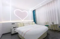 Qujing Yishanggong Hotel