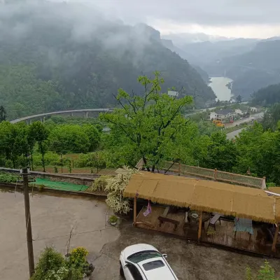 Waipojia Warm Heart Lodge Hotels near Laolongdong Sceneic Area
