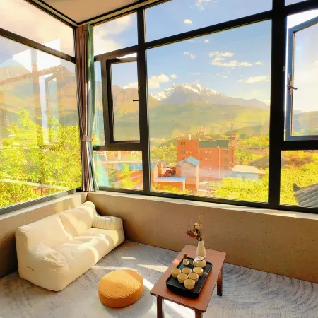 Shiguangli Homestay (Mao County Ancient Qiang City)