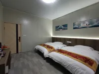 Lakeside Homestay (Haohan Lake Scenic Area)