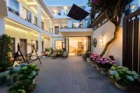 Evening Breeze for You B&B (Dali Ancient Town)