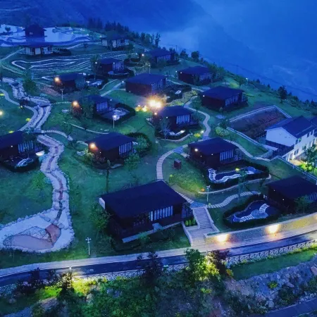 Jiangling Rape Blossom Holiday Villa