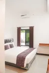 RR - 2 Syariah Hotel SLG