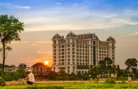 Westlake Hotel & Resort Vinh Phuc Отели в г. 
