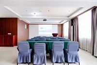 ‌Haotai Hotel (Dawu Experimental Secondary School, Central Bus Station) Hotels in Dawu