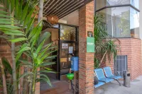 Mono Coliving Pakis, Surabaya Hotels in Sawahan