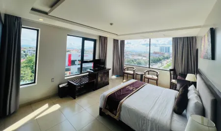 Golden Quang Tri Hotel Отели в г. TT. Cua Viet