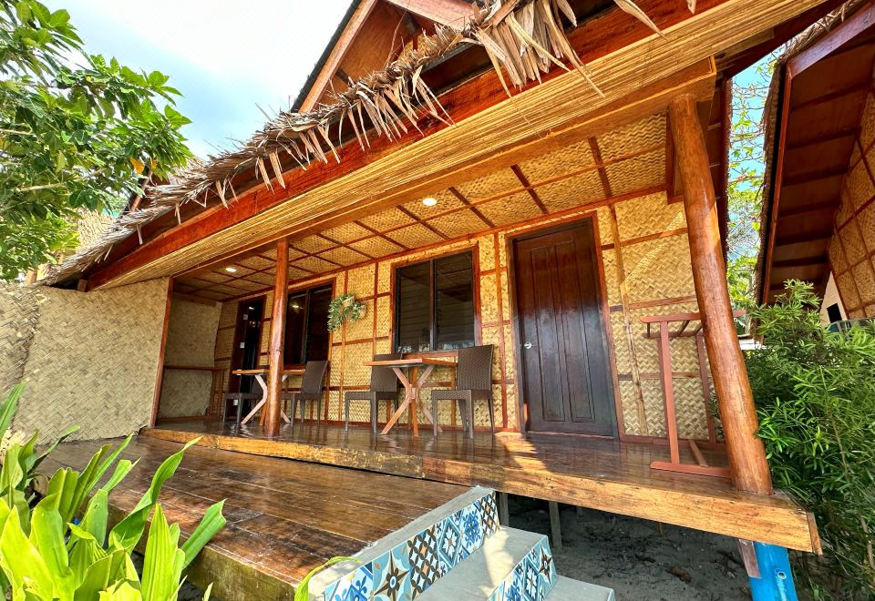 엘 니도 비치 헛스