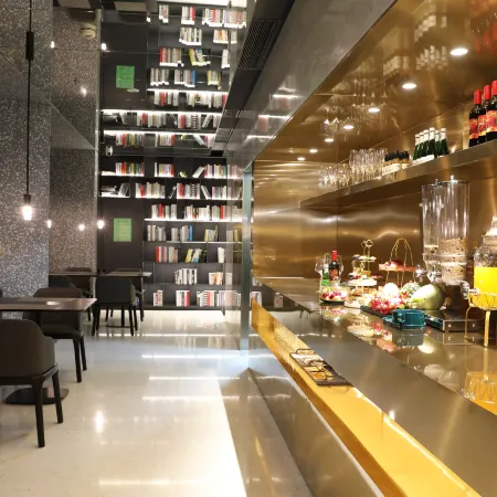 LAYFLAT HOTEL Отели рядом с достопримечательностью «Порт Шэкоу»