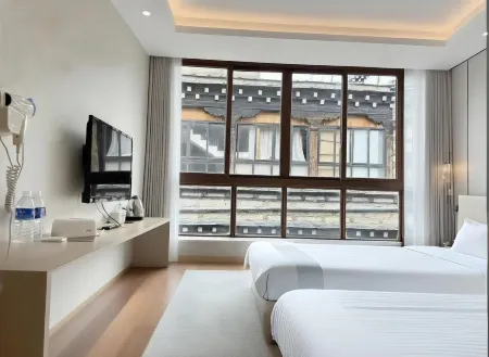 Ivory Mountain Holiday Inn