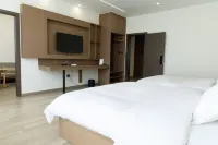 lufengrunchengjiudian Hotels near Lufeng South Railway Station
