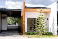 Bed Resort Sadao Hotels near Wat Hua Thanon