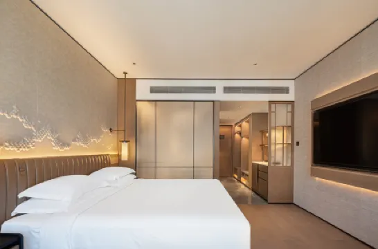 Lung Chuen International Hotel Отели в г. Дунгуань