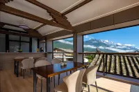Lixiaman·Juangui| Romantic 360º Sunrise over Golden Mountain Resort Courtyard (Baisha Ancient Town) - พร้อมอาหารเช้า
