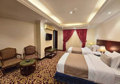 فندق تاج سيلين Hotels near متحف بيت نصيف