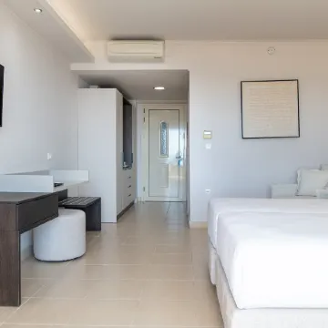 Grand Blue Beach Hotel