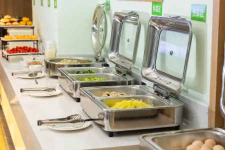 GreenTree Inn Express Hotel (Deyang Wenmiao Square )