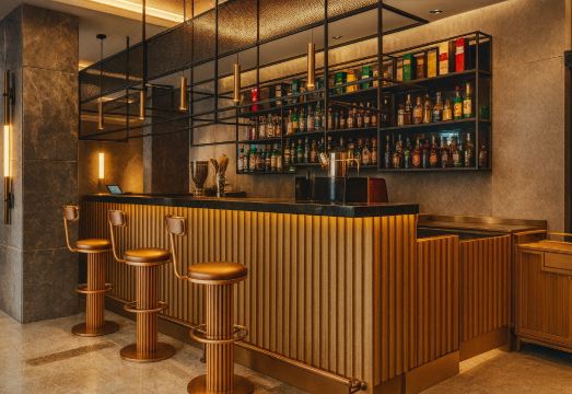 1. 라마다 플라자 ..