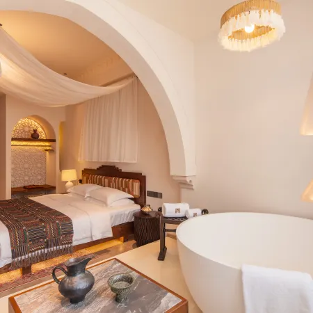 Dalian Jinse Sea View Art Homestay (Xinghai Square Branch) Hotels in Dalian