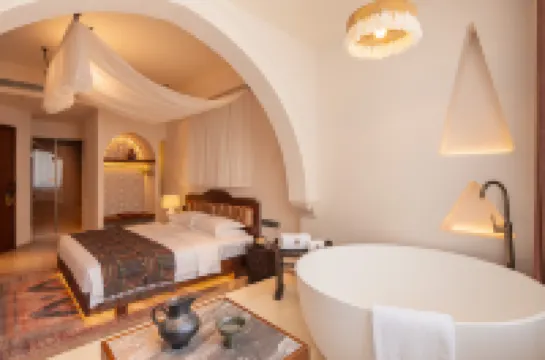 Dalian Jinse Sea View Art Homestay (Xinghai Square Branch)