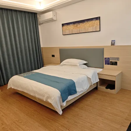 Junyi Hotel (Guilin High-Speed Railway North Station)