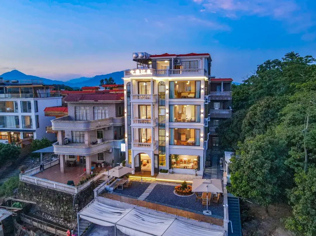 Seven Li Jiang Lan · Riverside Vier · First Line River View Vacation Stay -