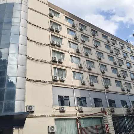 Zhongzhou Hotel (Jiaozuo Railway Station)