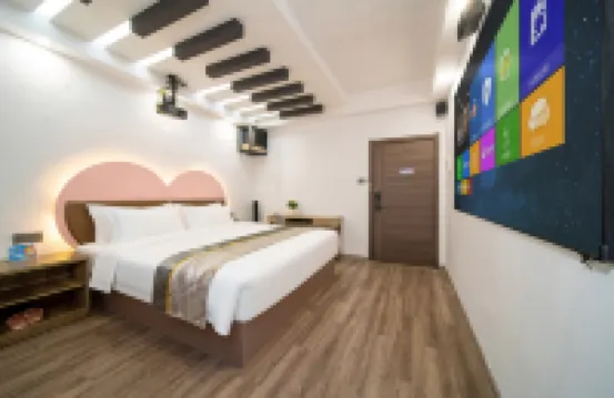 Time Light Enjoyment Hotel (Hunan City University Yiyang Medical College)