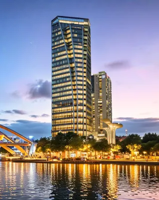 Banyuju Riverside Duplex Apartment Homestay (Sunwenxi Road Pedestrian Street Xingzhong Plaza)