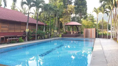 Aquarius Orange Hotel & Villa Hotels near Sunset Point Telaga Saat Puncak