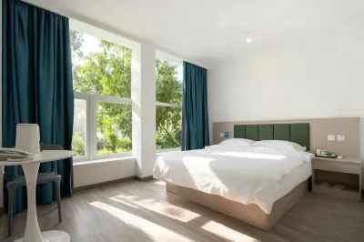 YIZHI hotel（Kunshan Anting Old Street&ZhaoFeng Road Subway Station） Hotels in Huaqiao Industrial Zone