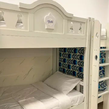 Bella Hostel - Dubai โรงแรมใกล้อัลบุสตานเซ็นเตอร์