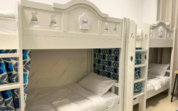 Bella Hostel - Dubai โรงแรมใกล้อัลบุสตานเซ็นเตอร์