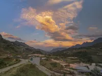Stone Paradise Homestay Hotels near Sin Chai Village