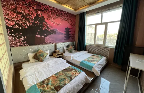 德令哈雲頂電競酒店