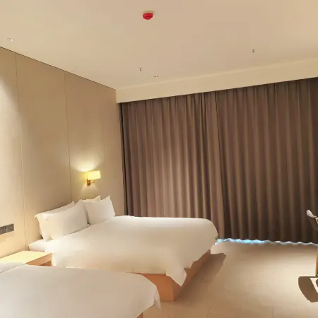 Huaman Hotel (Lingshui Clear Water Bay)