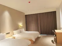 Huaman Hotel (Lingshui Clear Water Bay)