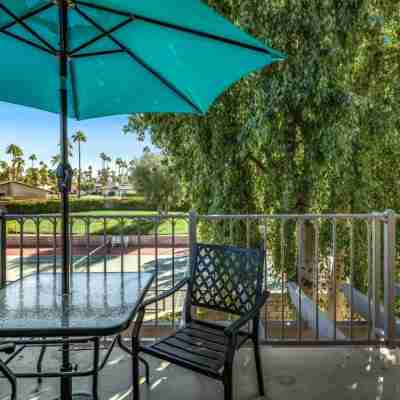 Stylish Condo with Panoramic View & Community Pool Hotel Exterior