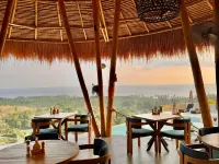 Penida View Village - Infinity pool & Volcano View Hotels near Devil's Tear
