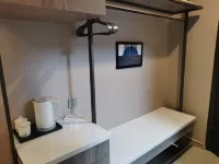 Boyue Hotel - parking