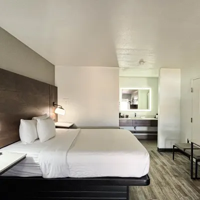 Studio 6 Suites Richland, MS / Jackson Hotels near المدرج
