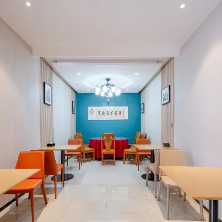 City Boutique Hotel (Nanyang Xinhua City Plaza Railway Station)