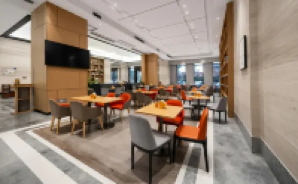 Kyriad Marvelous Hotell (Jiangmen Pengjiang Jiangmen Avenue Branch)