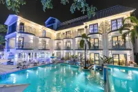 Old Pals Lodge（Yalong Bay, Sanya，China ） Hotel dekat Teluk Baifu