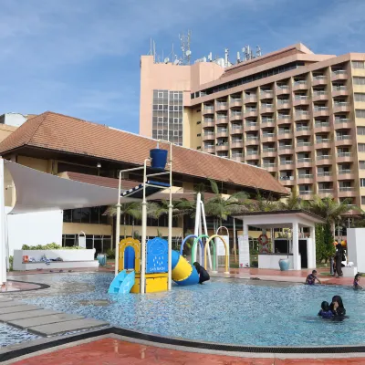 Primula Beach Hotel Отели рядом с достопримечательностью «Мечеть Абидин»
