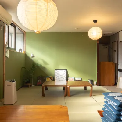 Local Knot Backpackers โรงแรมใกล้สถานีคาวานากาจิมะ